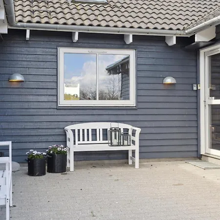Lovely In Idestrup With Private Swimming Pool, Be Inside Or Outside Сasa de vacaciones